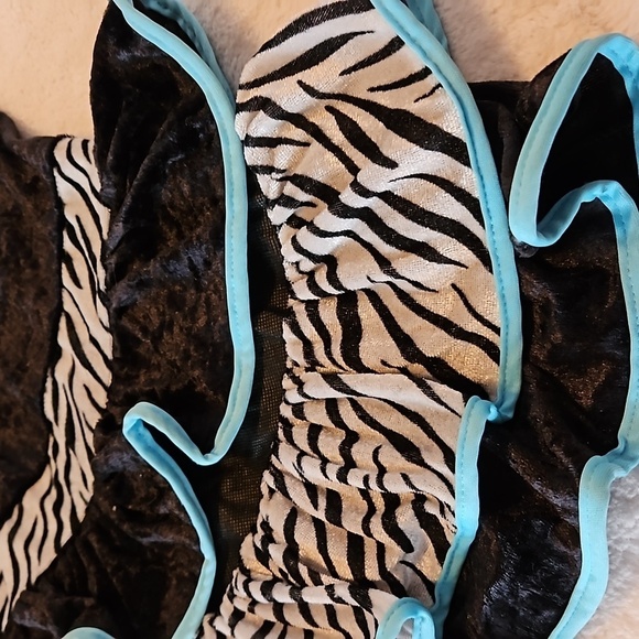 Zebra Girl Halloween Costume Size Small Rubie’s Dress-Up Outfit Kids pre-owened - Picture 8 of 13